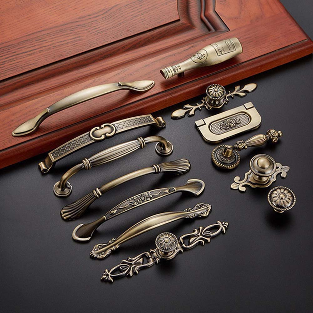 ヴィンテージブロンズワードローブドレッサーキャビネットプルハ - Vintage Furniture Hardware Pulls のレビューと価格