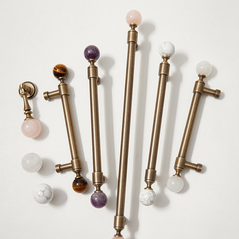 ヴィンテージ真鍮製キャビネットハンドル、大理石ノブ付きレトロ - Vintage Furniture Hardware Pulls のレビューと価格
