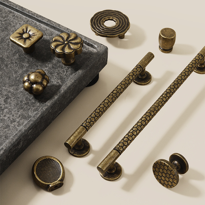 新しい中国風のヴィンテージハンドル家具ハードウェアフィッティ - Vintage Furniture Hardware Pulls のレビューと価格